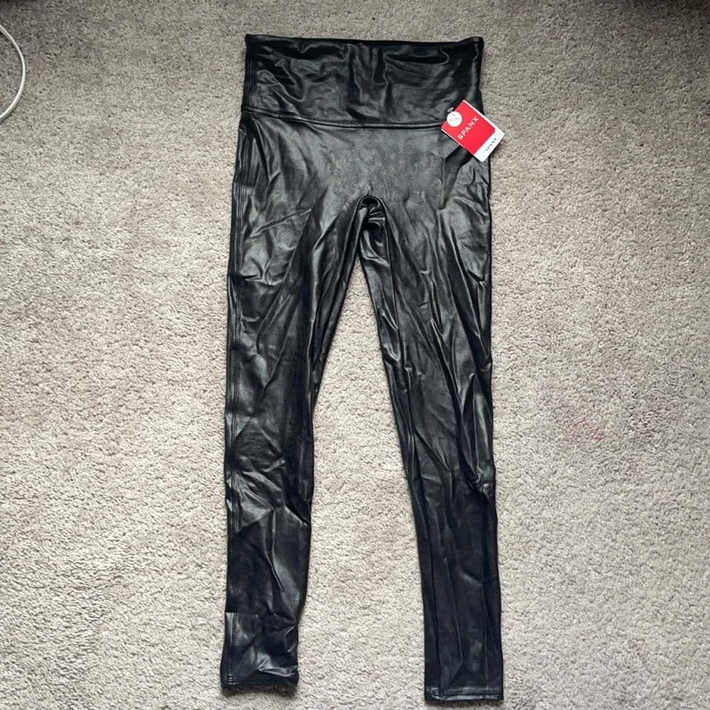 Spanx leggings- petite medium- brand new